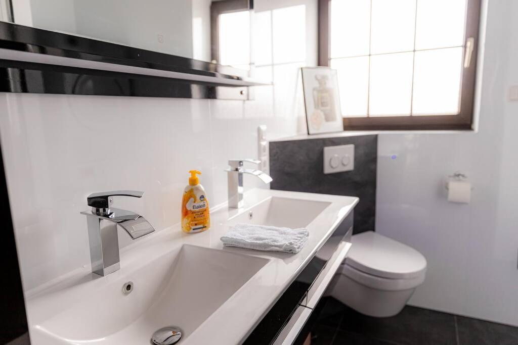 Wohnung Hirschhoehe Im Taunus 노이안스파흐 외부 사진